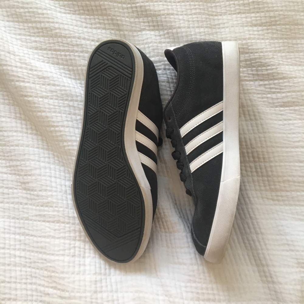 ADIDAS SIZE 7.5